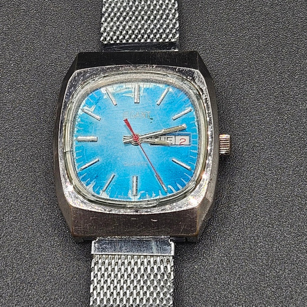 Vintage LeGant Swiss Made Quartz Watch Blue Sunburst Dial Day Date For Parts